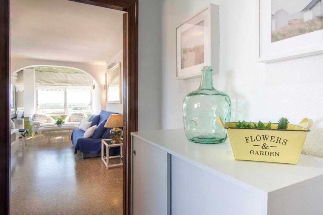 Bright Apartment Steps Away From The Beach Mareny Blau Dış mekan fotoğraf